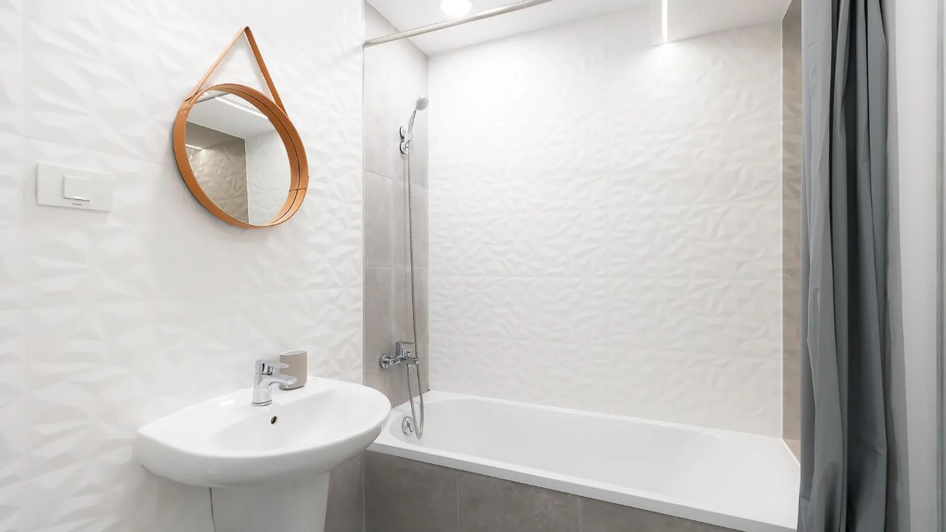 Jade Nest I 1 Bedroom Apartment With Parking Voluntari 0*,
